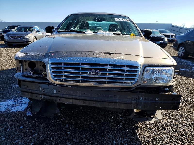 2005 Ford Crown Victoria lx