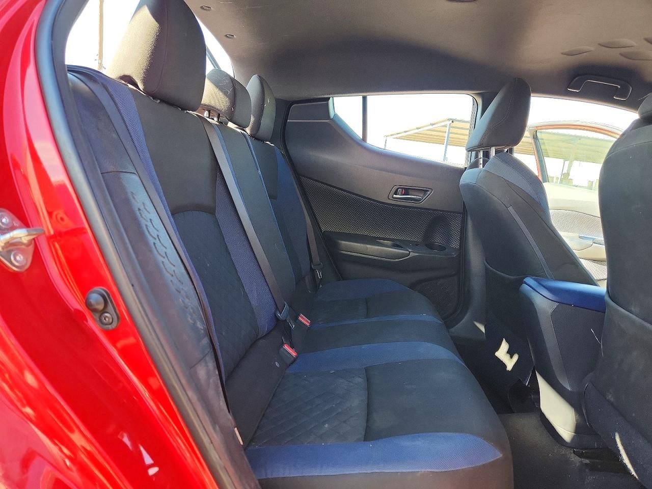 2021 Toyota C-hr xle