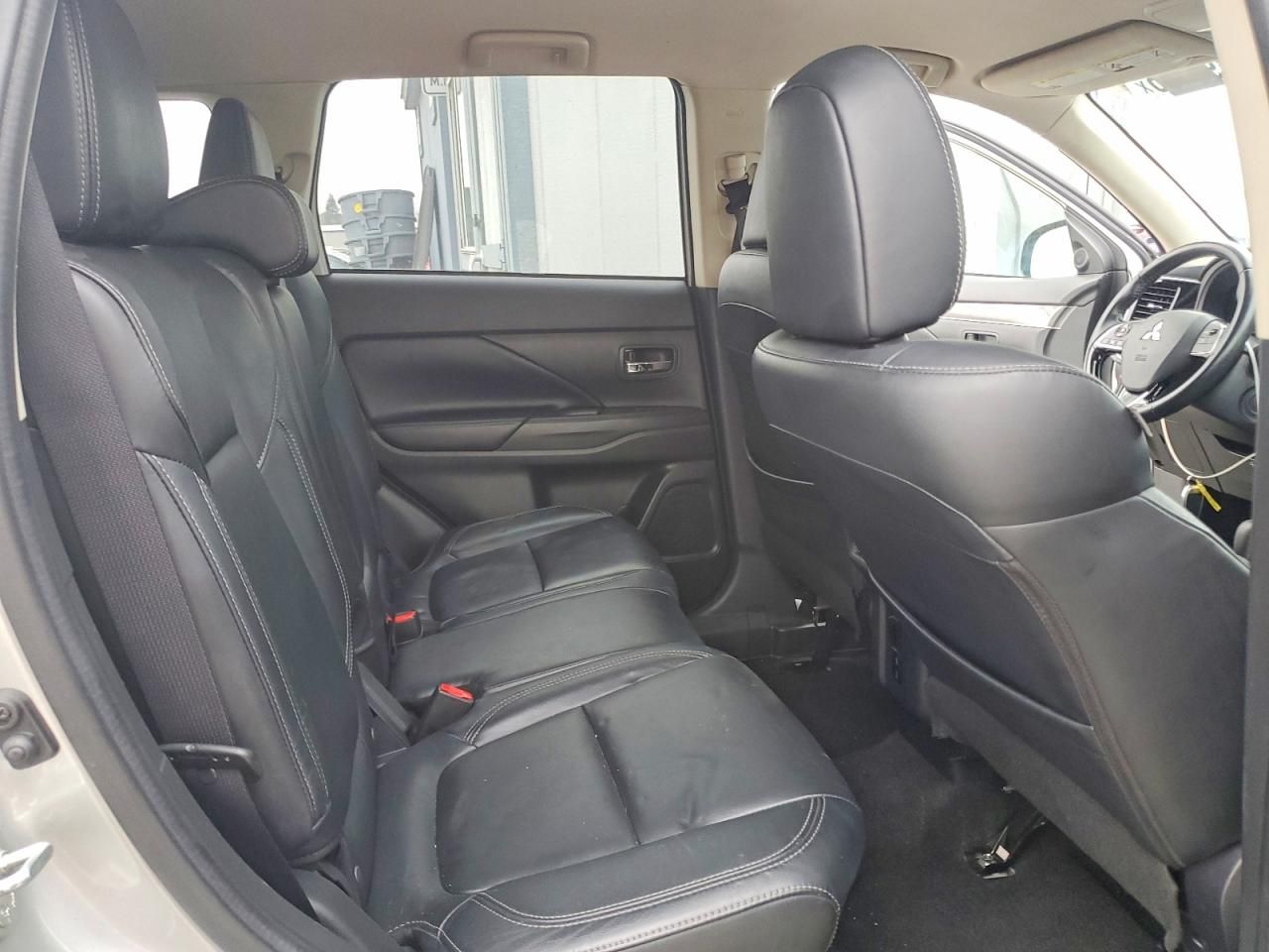 2020 Mitsubishi Outlander se