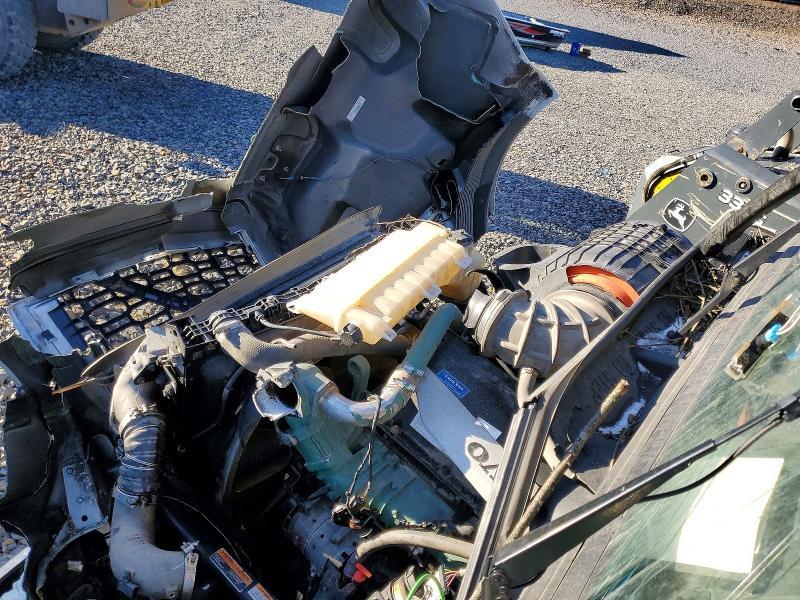 2020 Volvo VNR Semi Truck