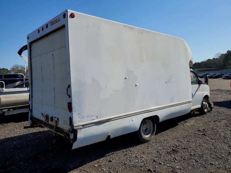 2004 Chevrolet Express Delivery Truck