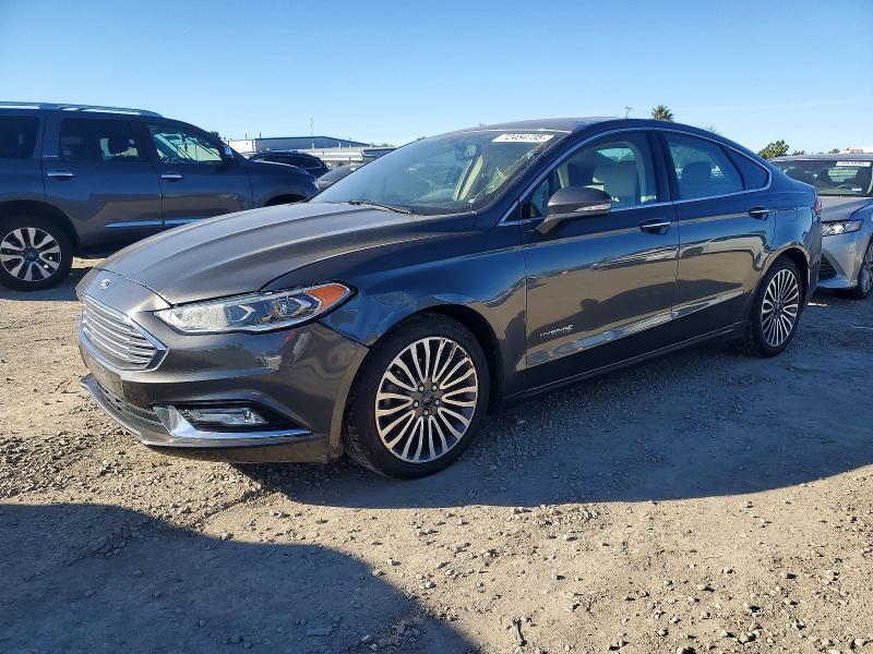 2018 Ford Fusion Titanium/platinum hev