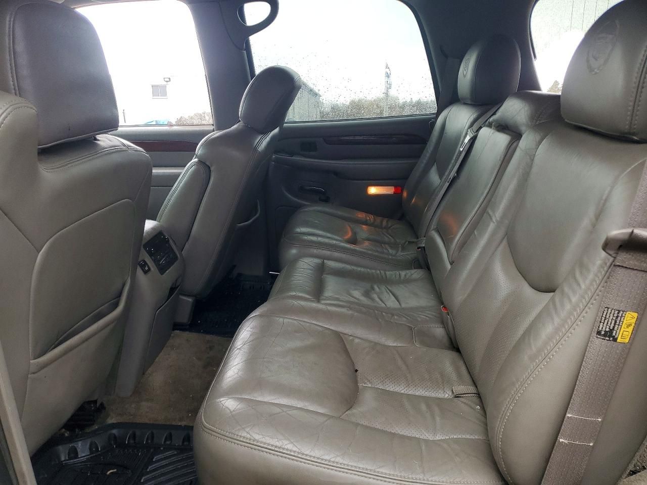 2003 Cadillac Escalade Luxury
