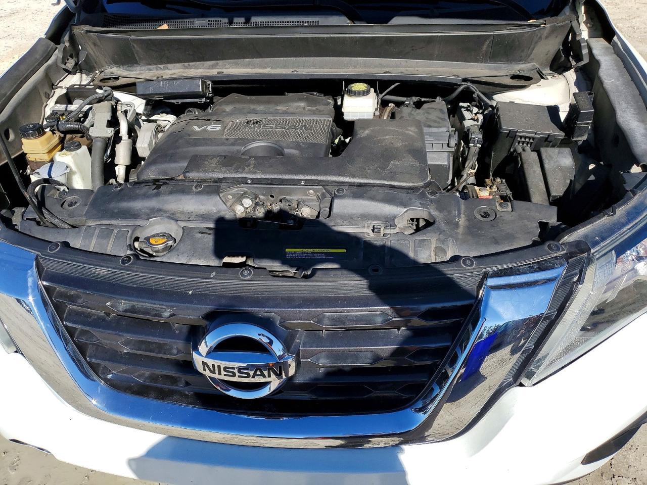 2017 Nissan Pathfinder s