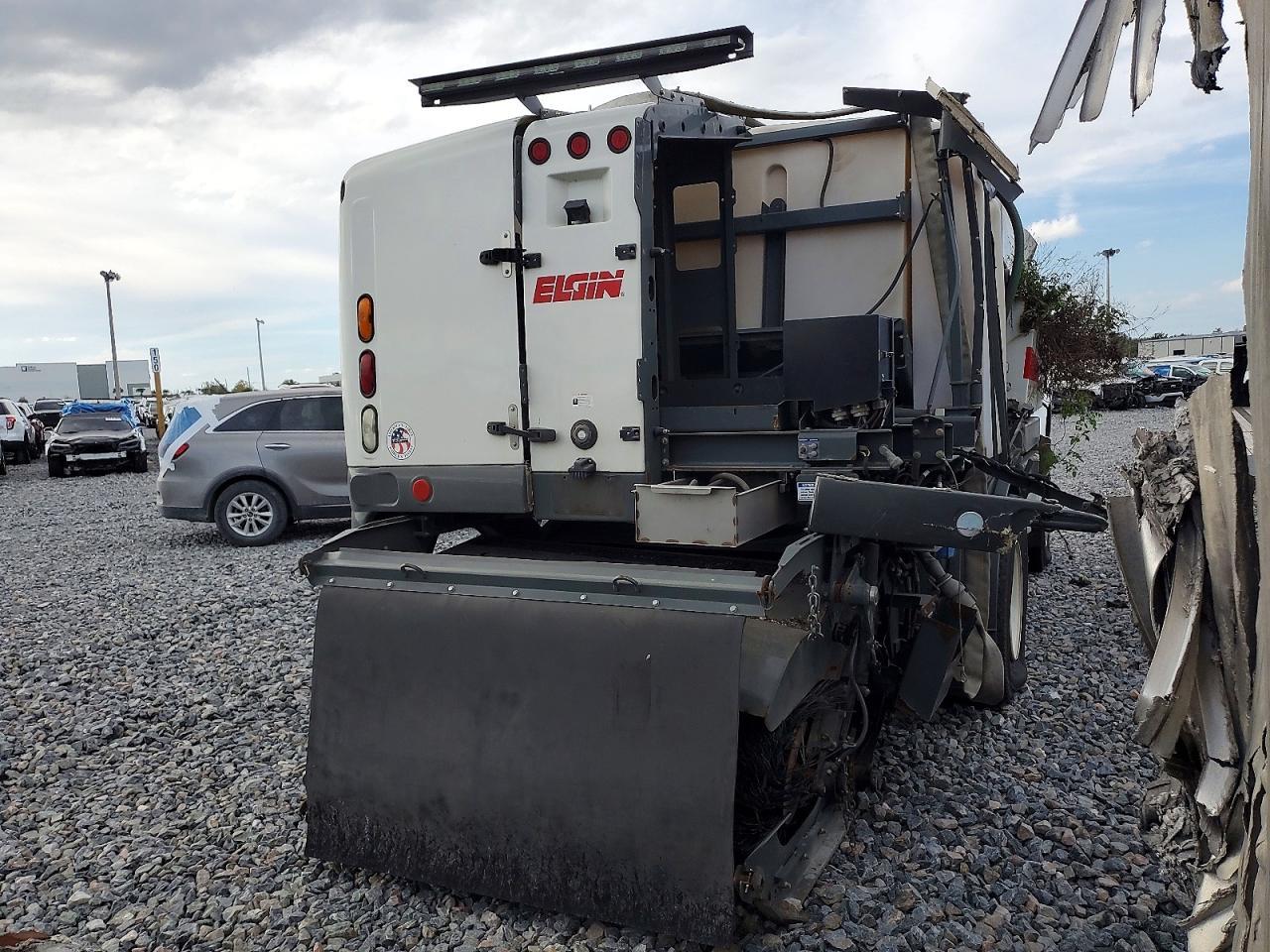 2021 Freightliner M2 106 Medium Duty