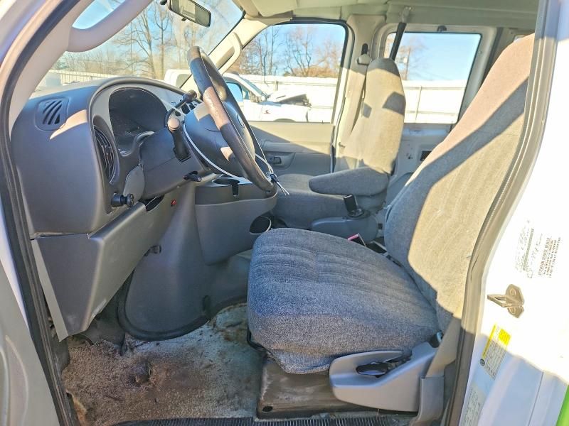 2008 Ford Econoline E250 van