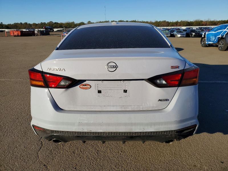 2024 Nissan Altima sr