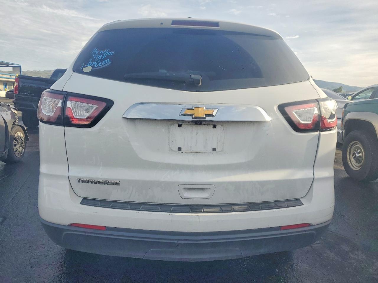 2017 Chevrolet Traverse ls