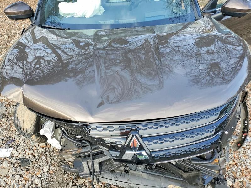 2022 Mitsubishi Outlander sel