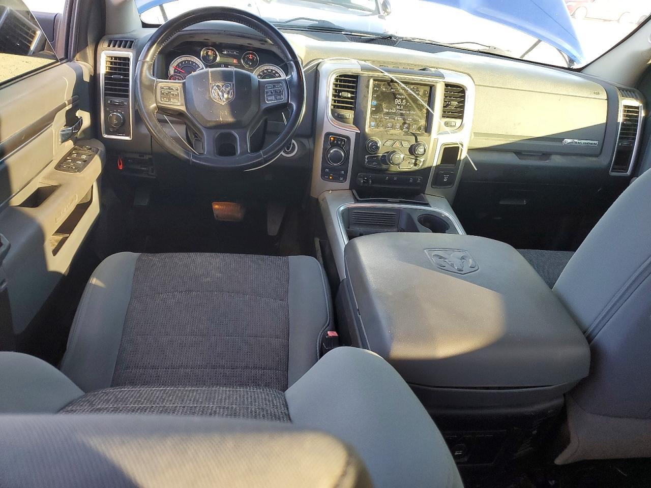 2016 Dodge Ram 1500 slt