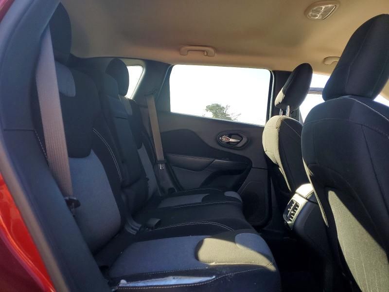 2016 Jeep Cherokee Sport