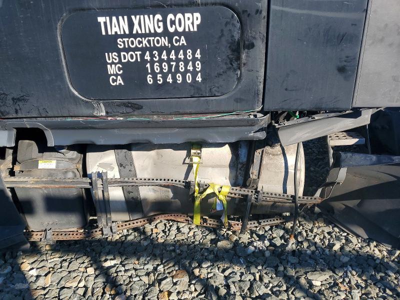 2019 Freightliner Cascadia 126 Semi Truck