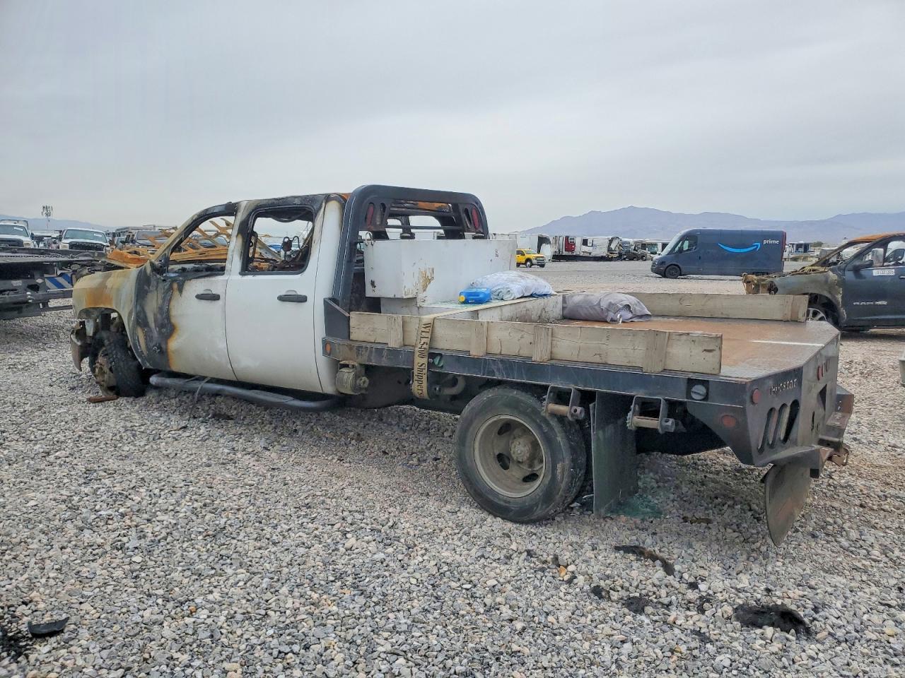 2013 Chevrolet Silverado Flatbed Truck