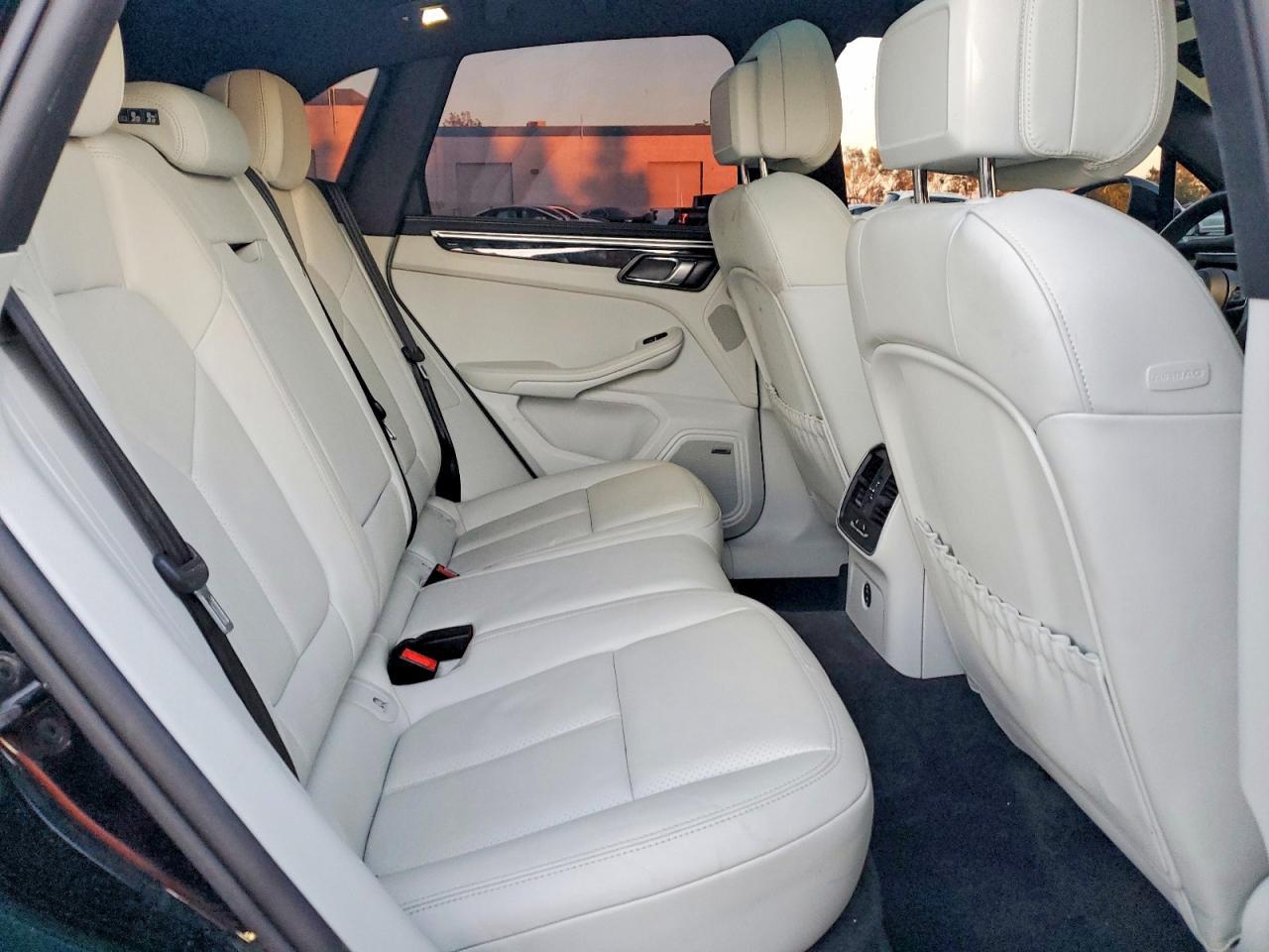 2023 Porsche Macan s