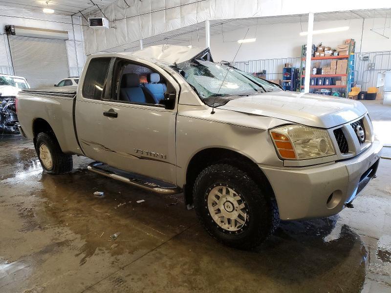 2005 Nissan Titan xe