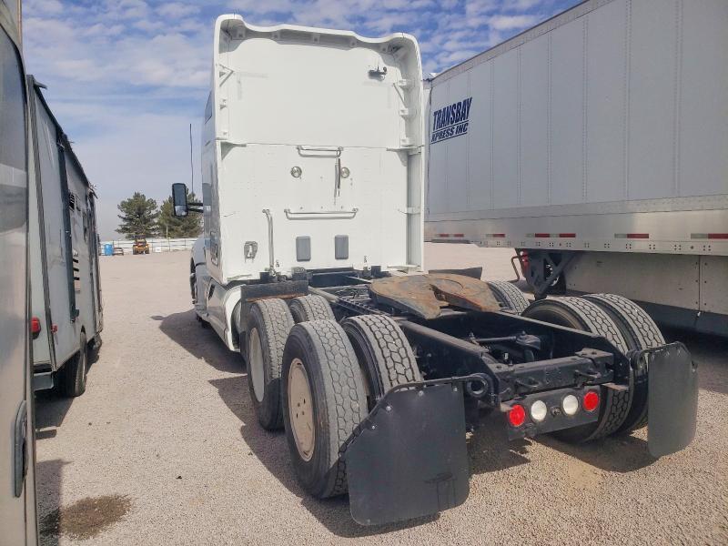2015 Kenworth T680 Semi Truck