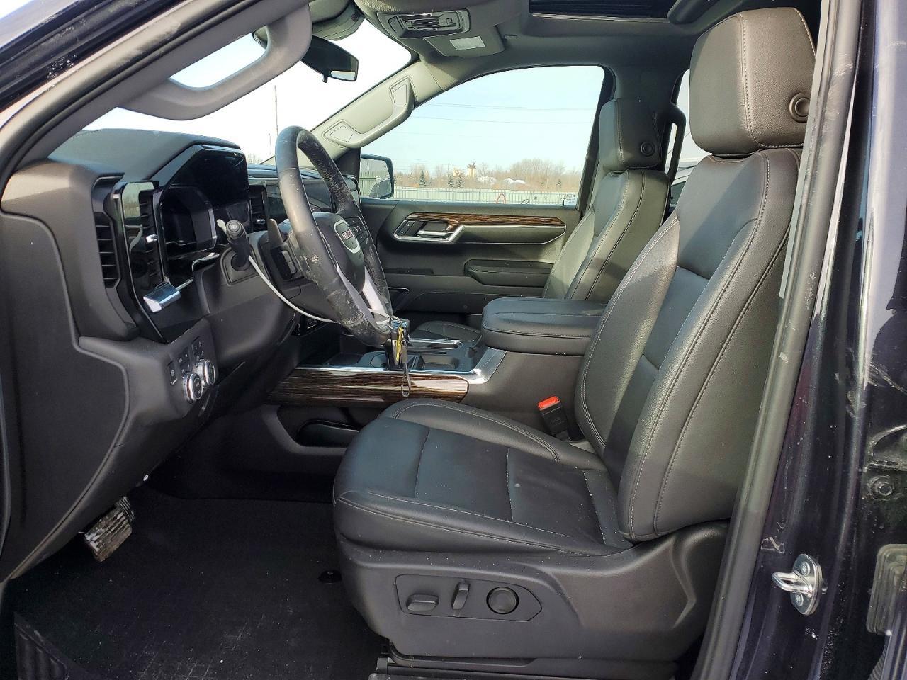 2024 GMC Sierra K1500 Elevation
