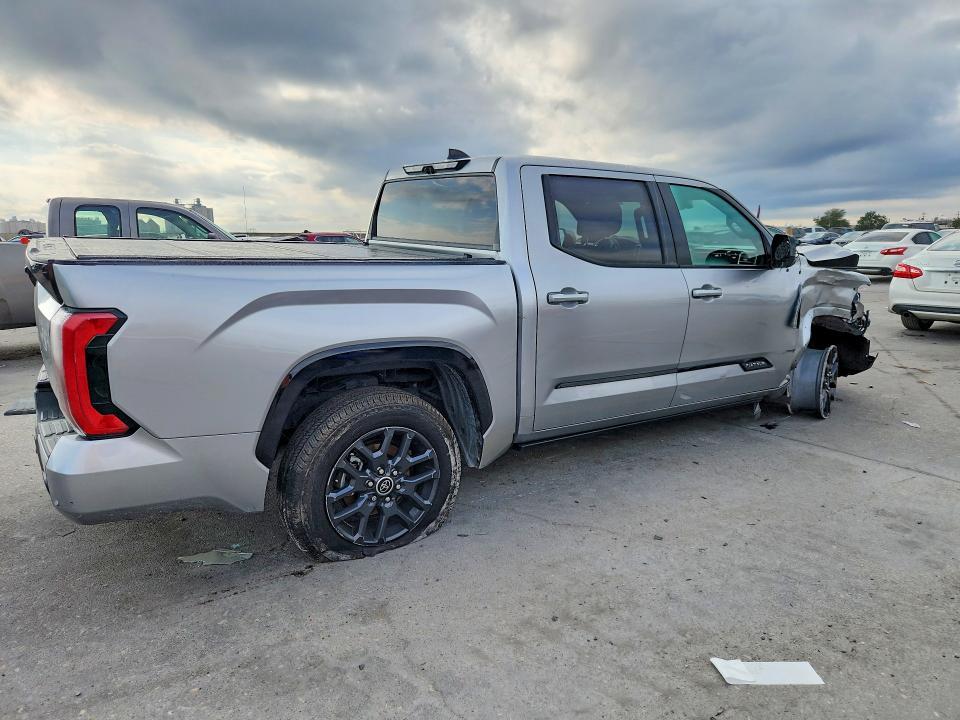 2022 Toyota Tundra Platinum