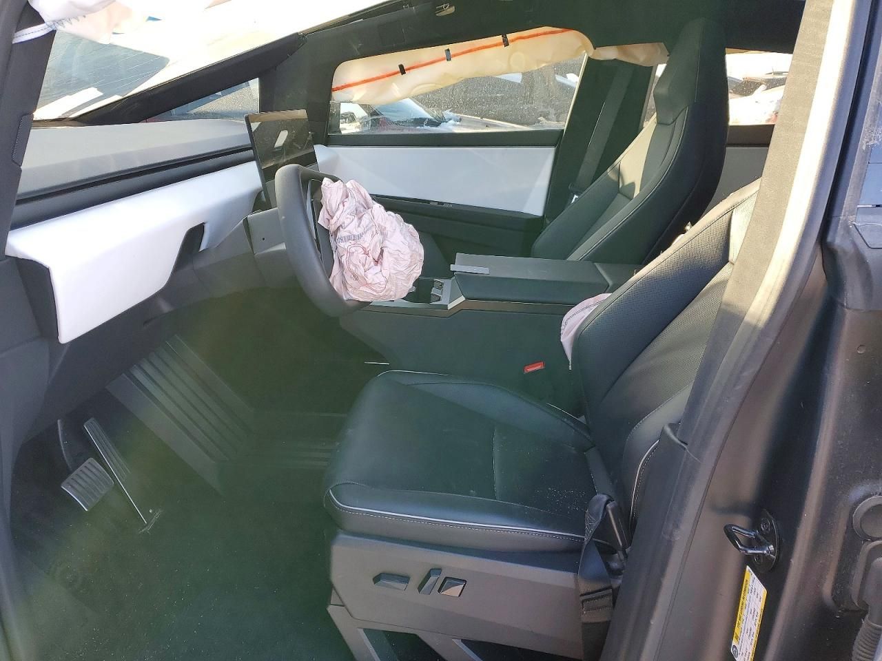 2024 Tesla Cybertruck