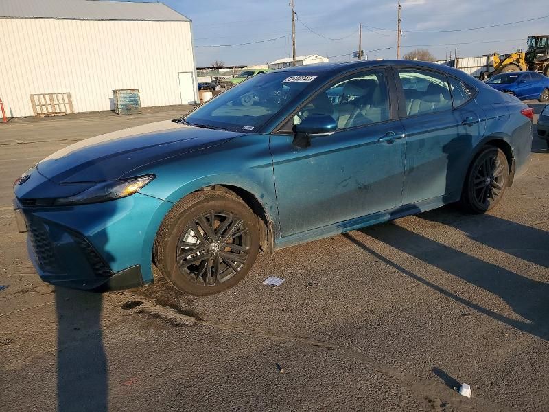2025 Toyota Camry se