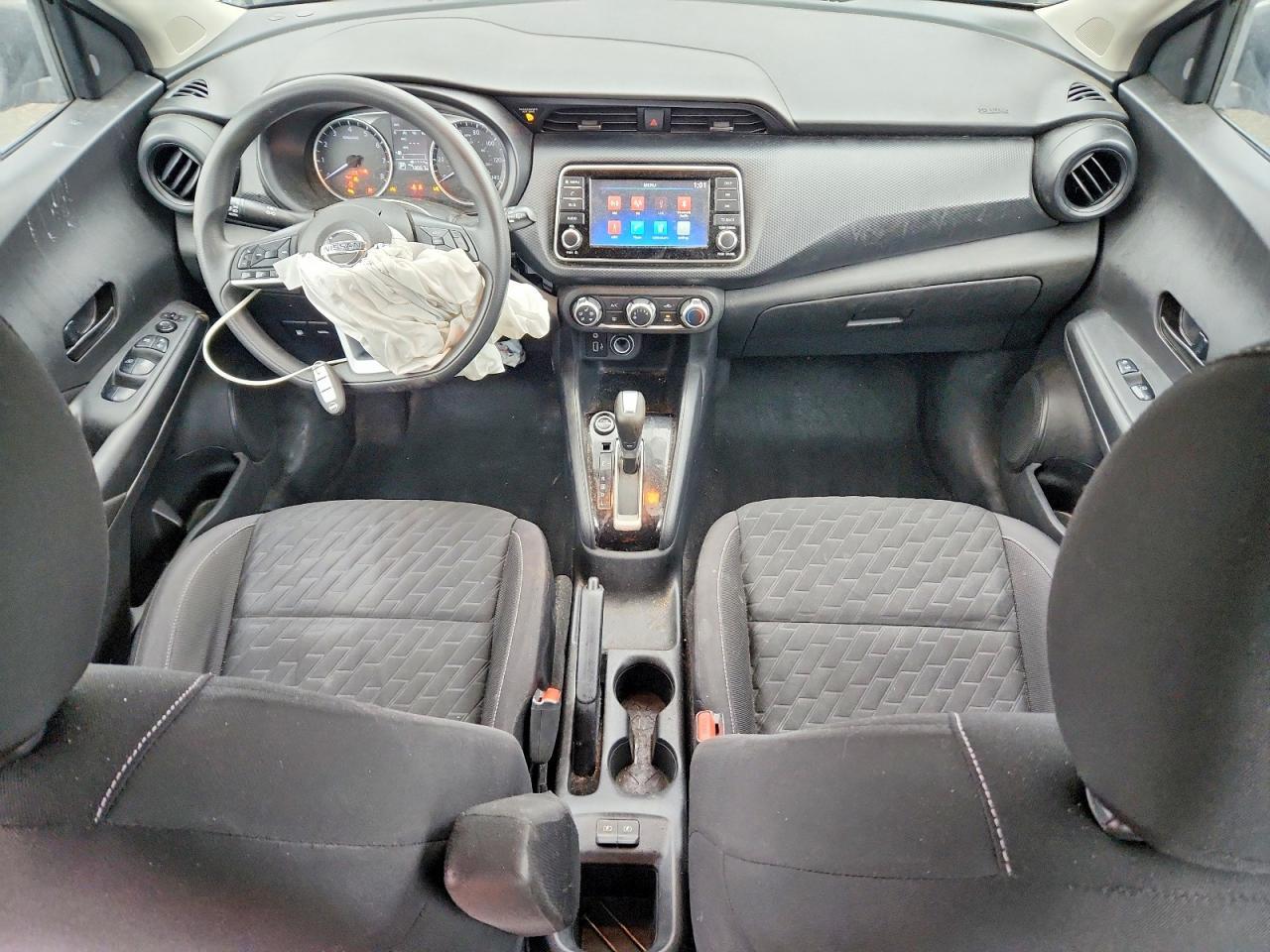 2021 Nissan Kicks s