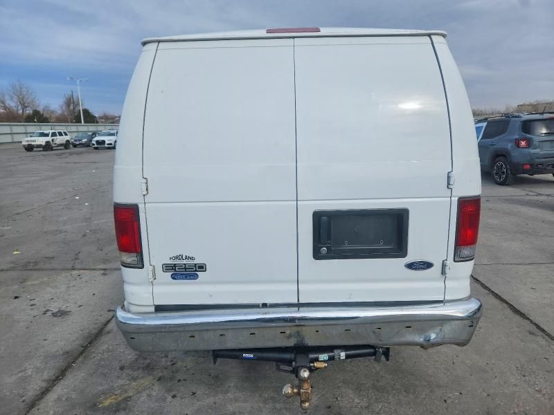2001 Ford Econoline E250 Van