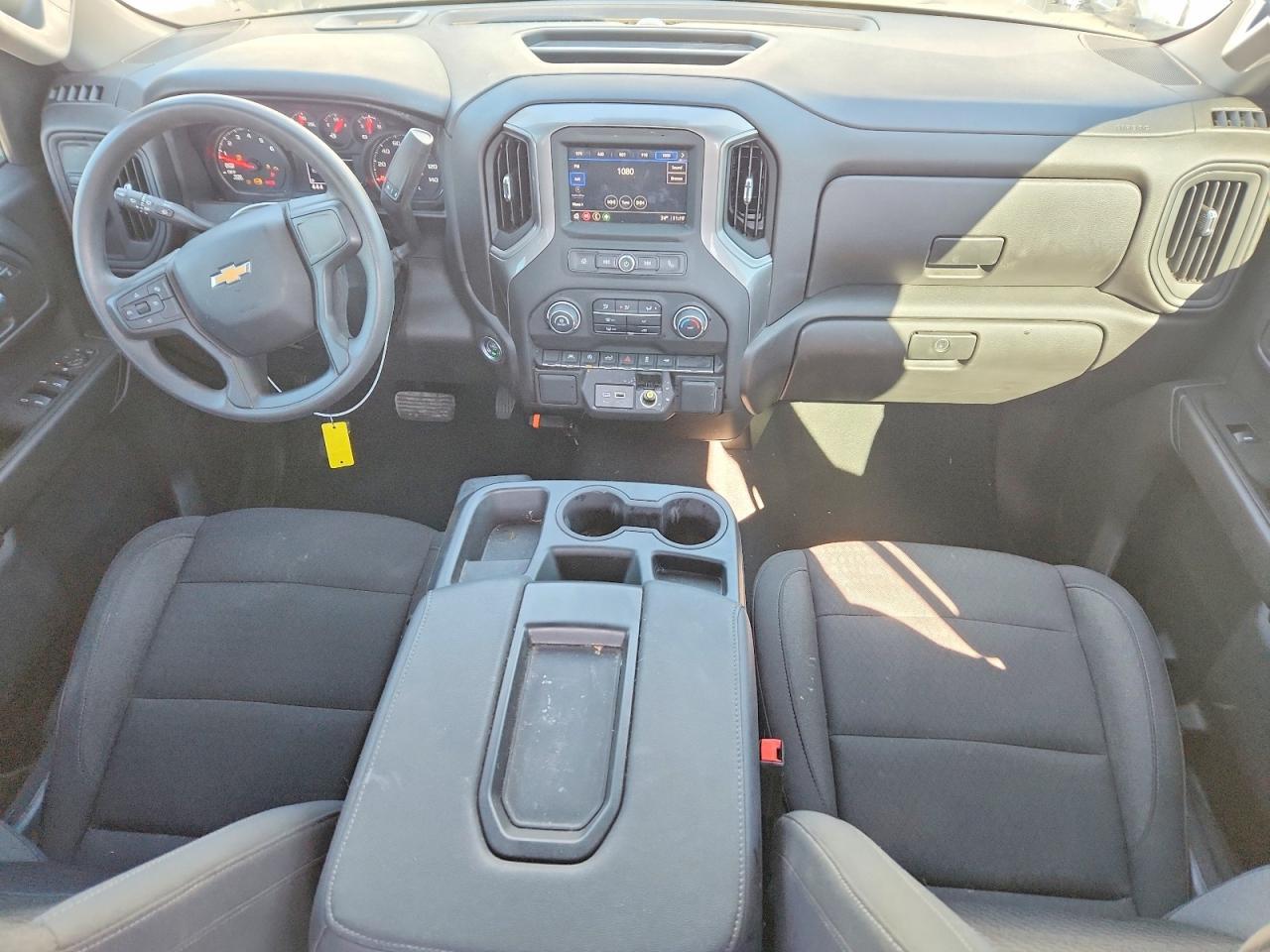 2025 Chevrolet Silverado C1500 Custom