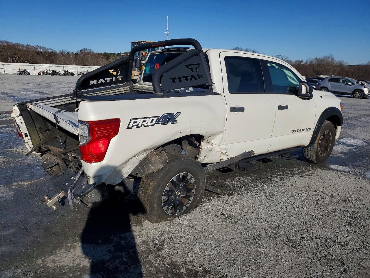 2019 Nissan Titan sv