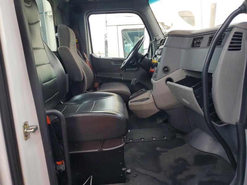 2017 Peterbilt 579 Semi Truck