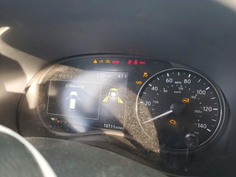 2024 Nissan Kicks sv