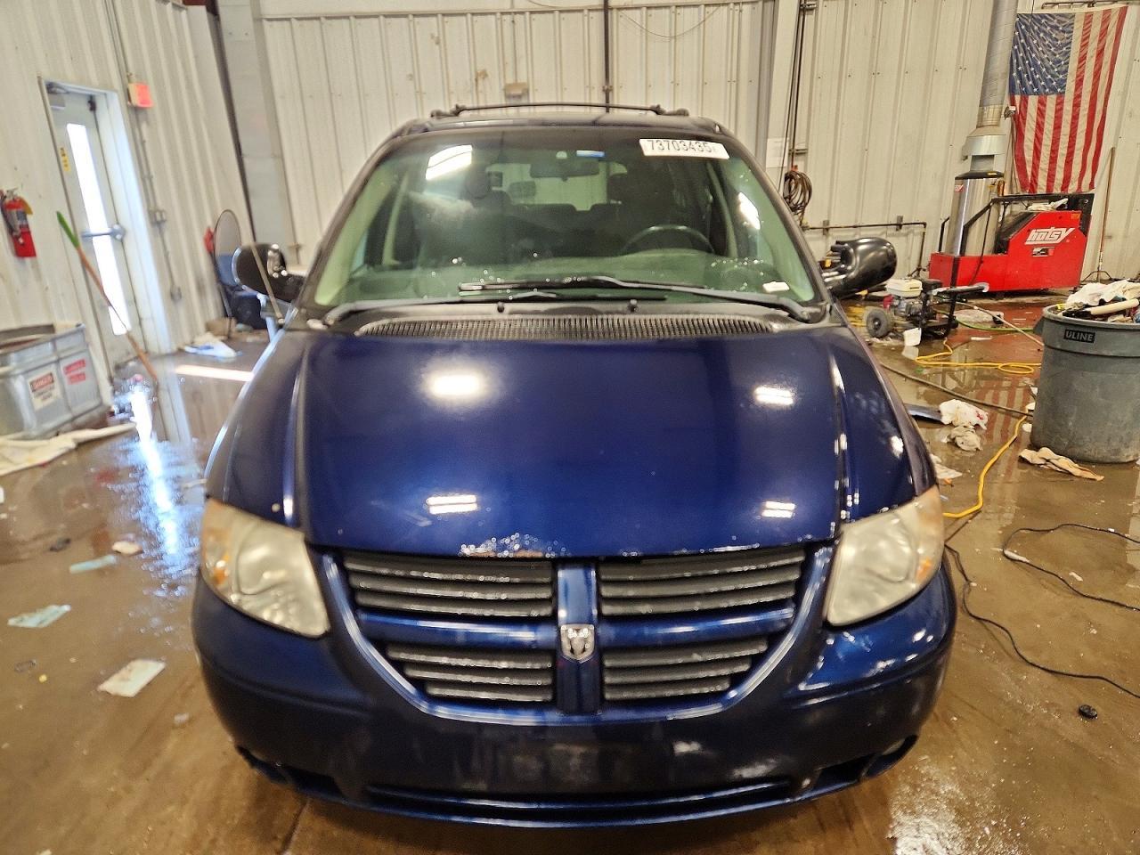 2005 Dodge Grand Caravan sxt