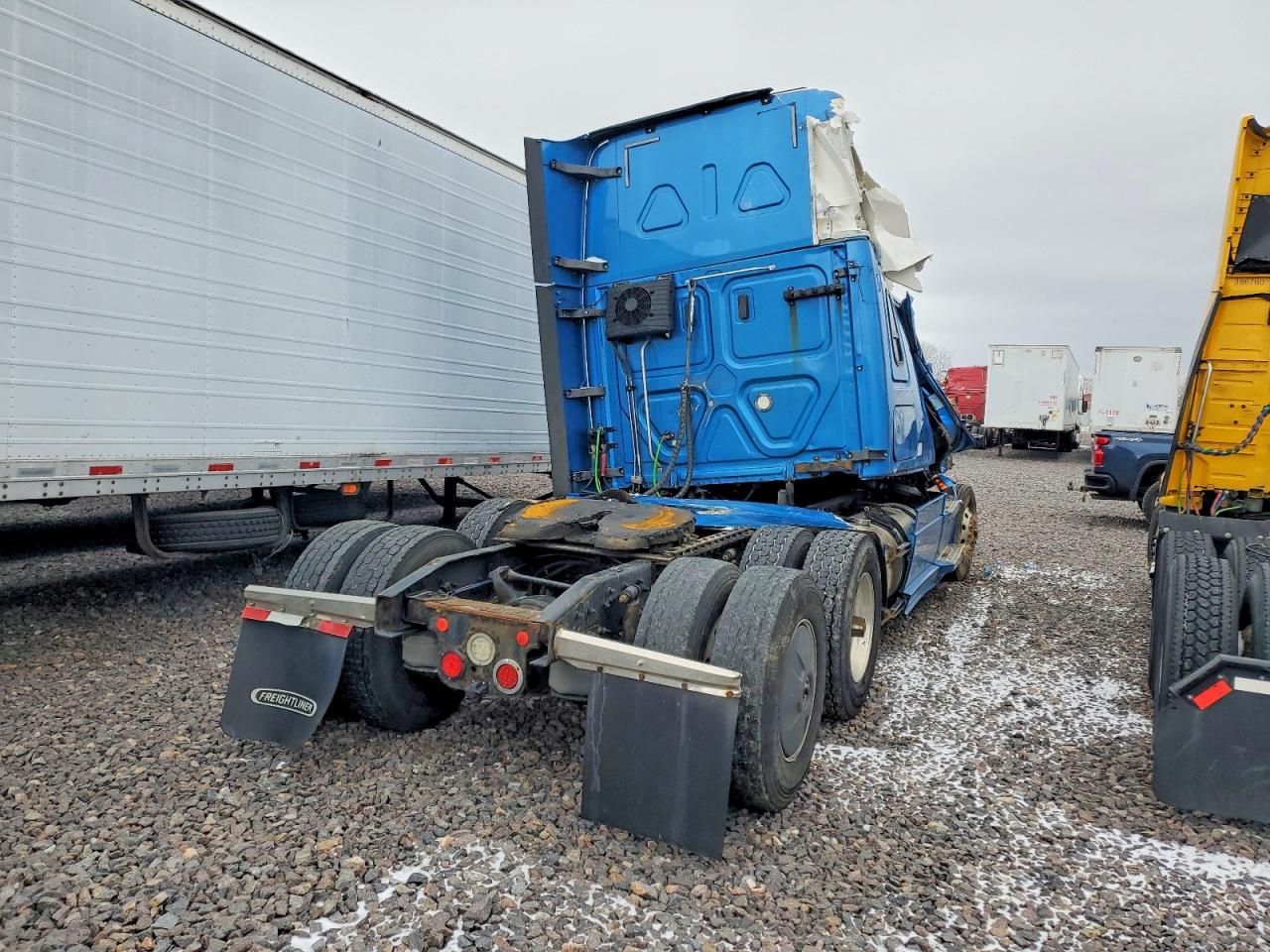 2019 Freightliner Cascadia 126 Semi Truck