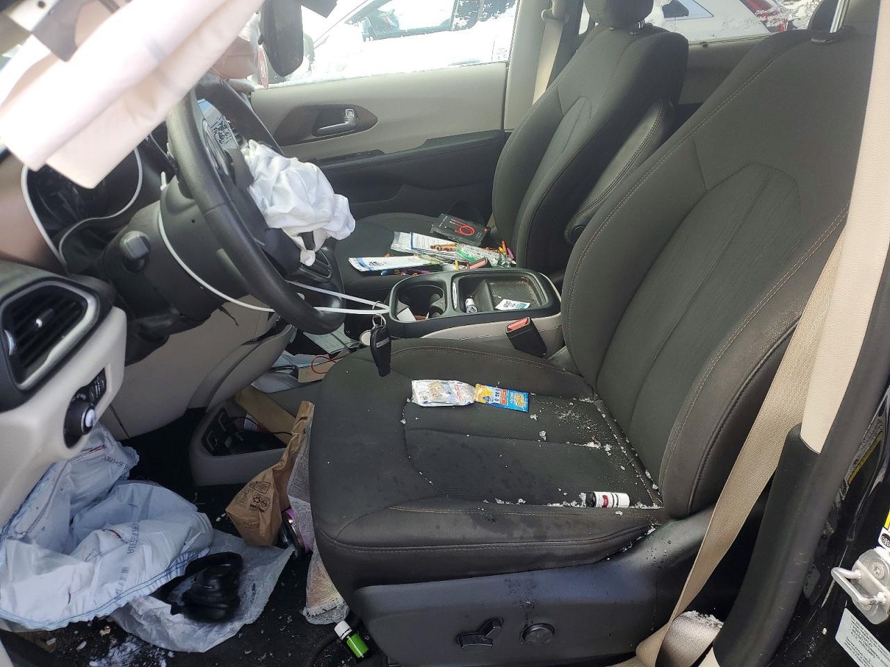 2017 Chrysler Pacifica Touring l