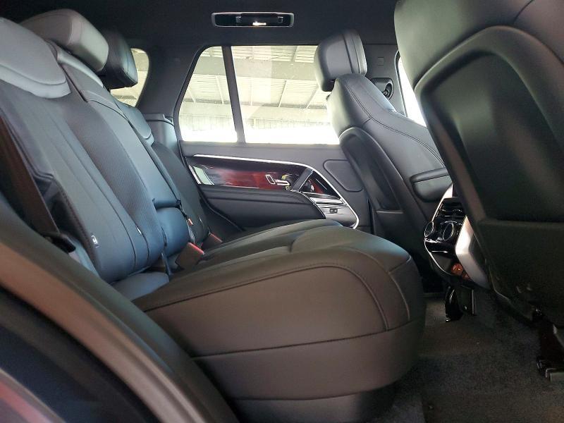 2025 Land Rover Range Rover se