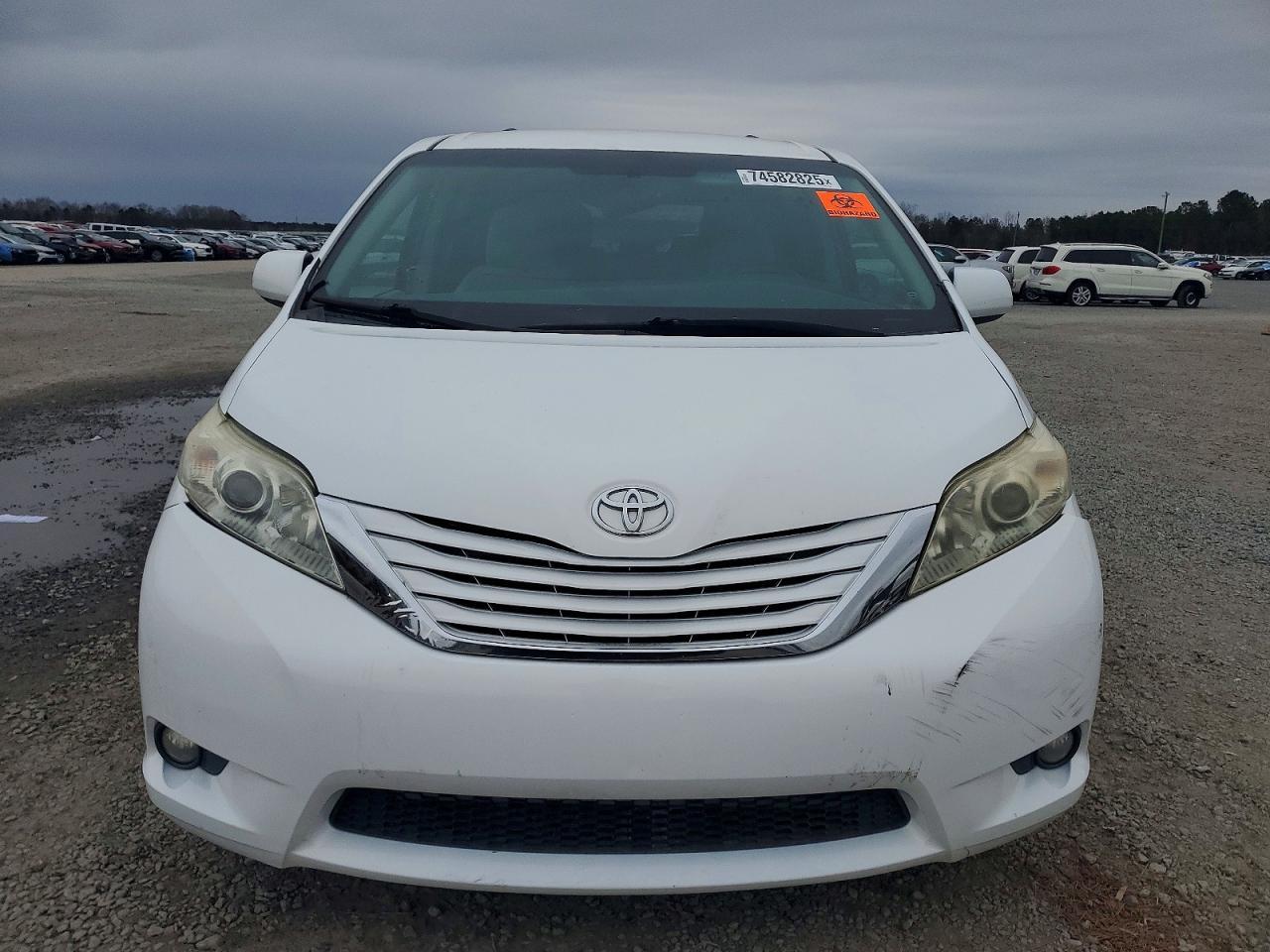2015 Toyota Sienna le