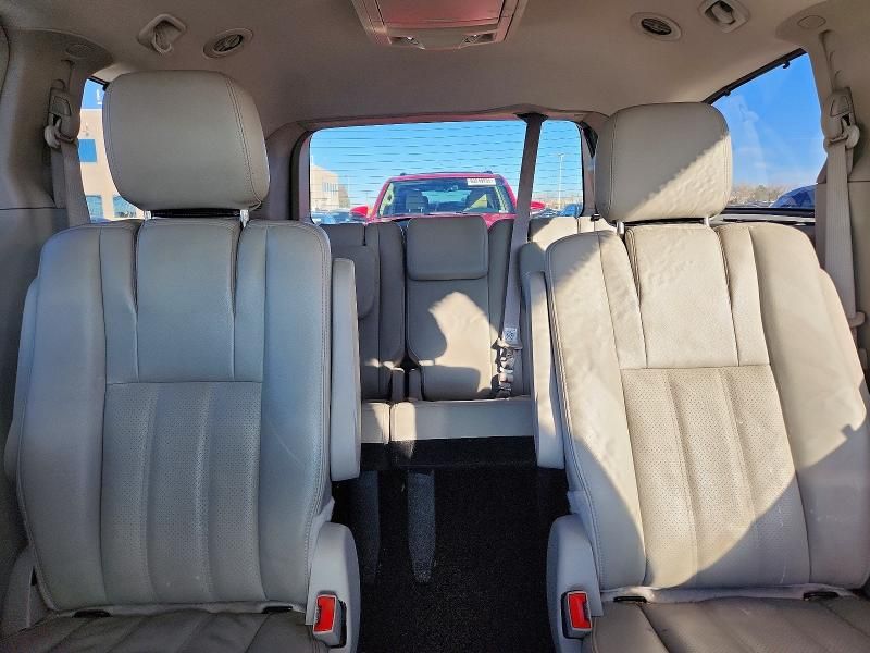 2014 Chrysler Town & Country Touring l