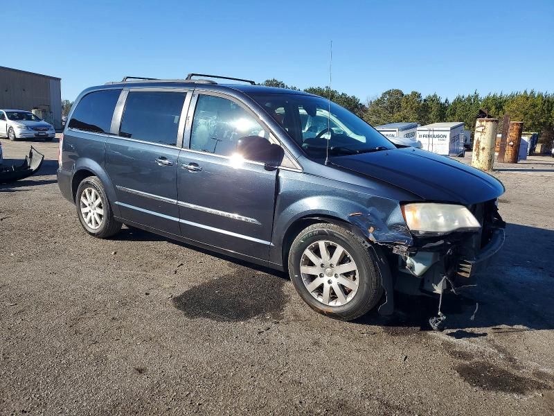 2014 Chrysler Town & Country Touring