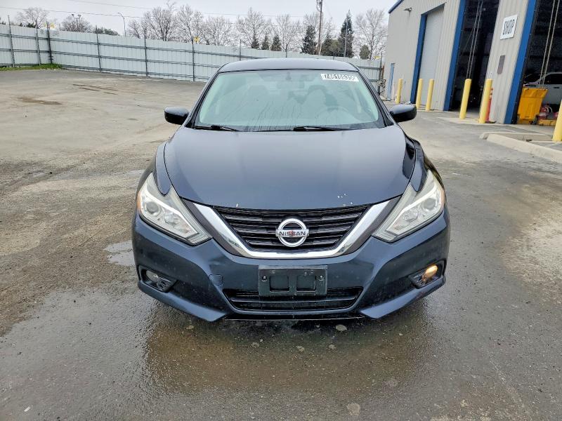 2016 Nissan Altima 2.5 sv