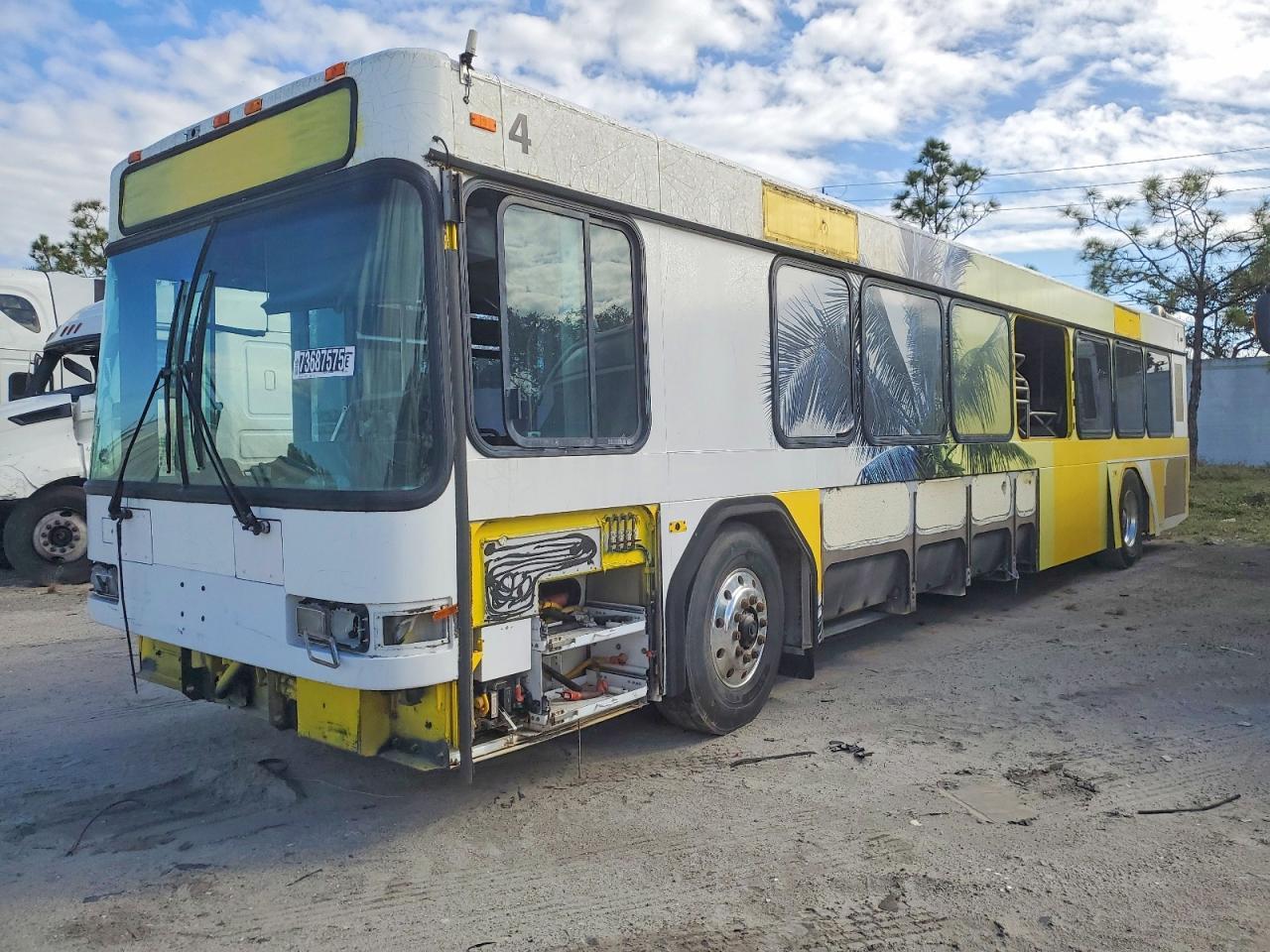 2011 Gillig Low Floor Bus