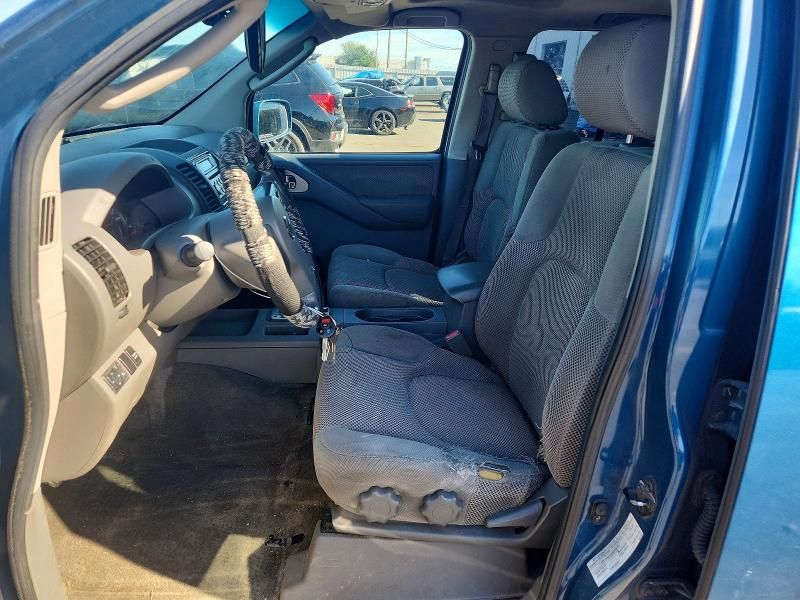 2005 Nissan Frontier se