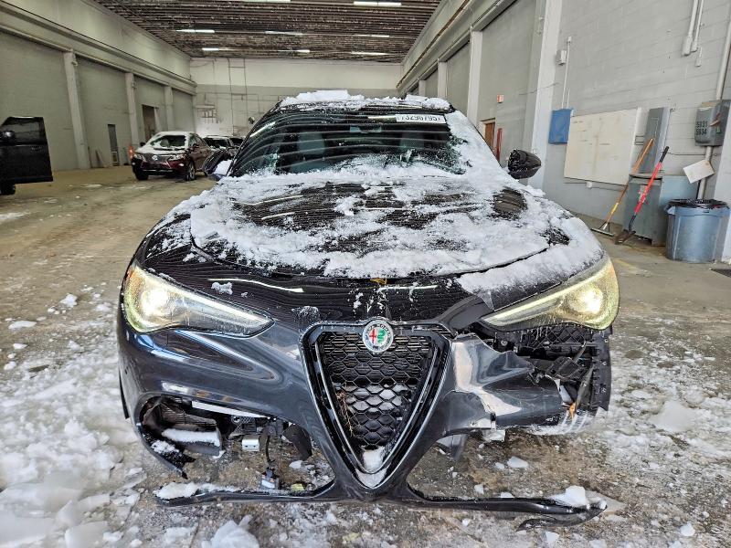 2023 Alfa Romeo Stelvio ti