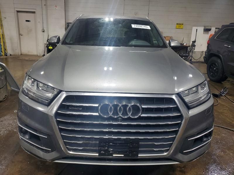 2017 Audi Q7 Premium Plus