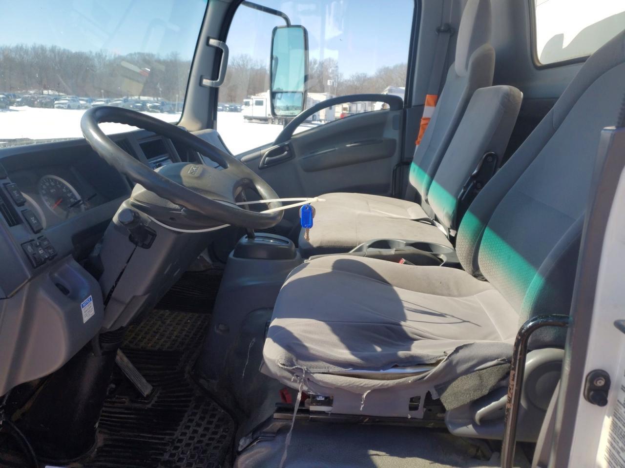 2017 Isuzu NRR