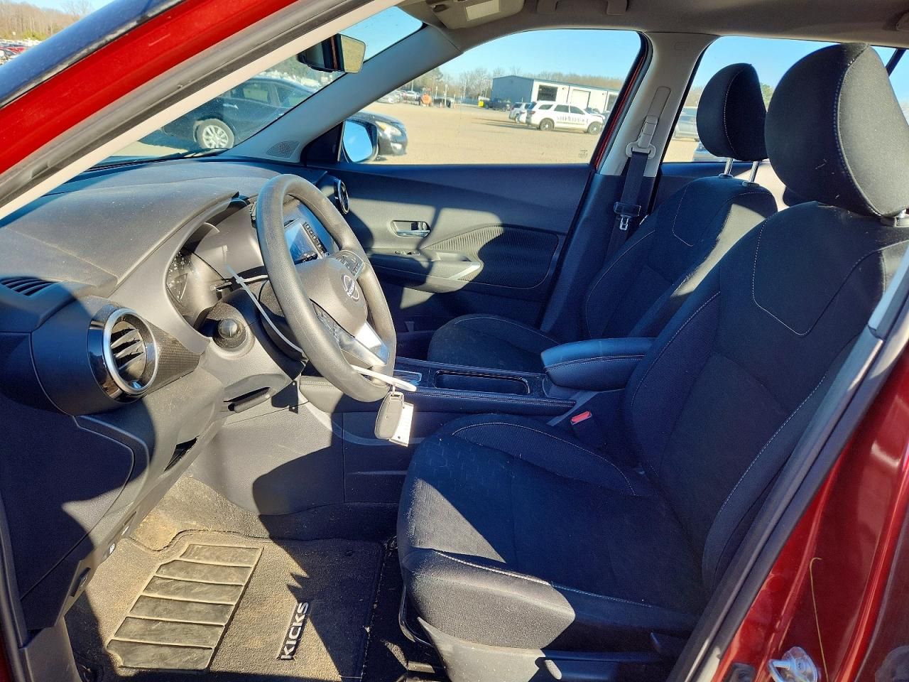 2024 Nissan Kicks sv