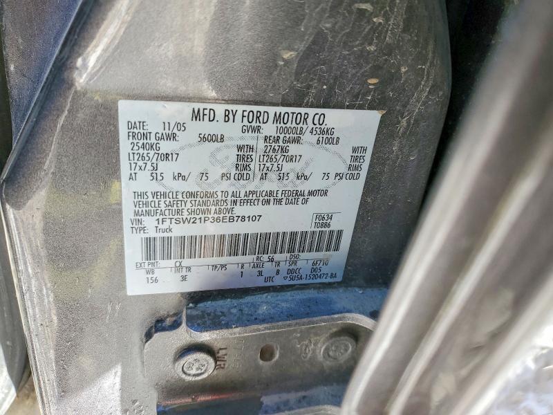 2006 Ford F250 Super Duty Flatbed Truck