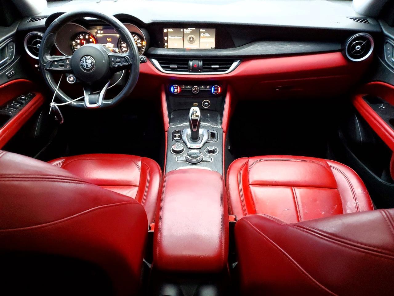 2021 Alfa Romeo Stelvio Sport