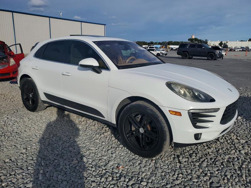 2015 Porsche Macan s