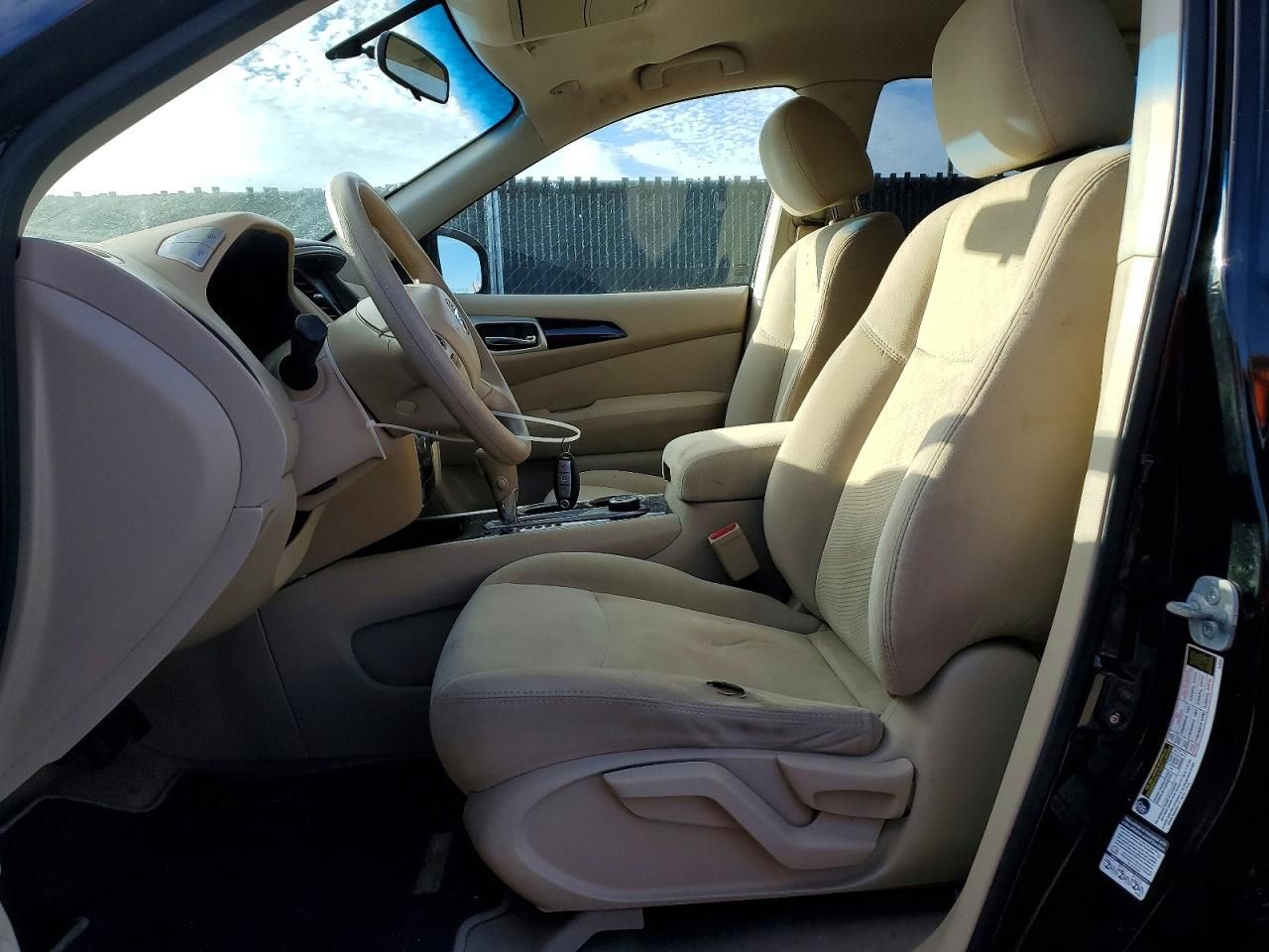 2014 Nissan Pathfinder s