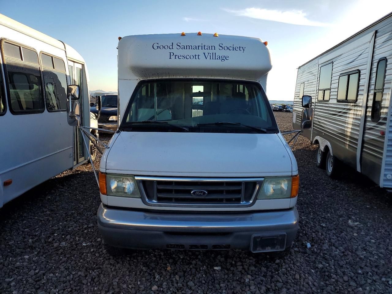 2005 Ford Econoline E350 Super Duty Cutaway Van
