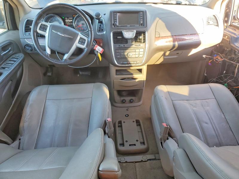 2016 Chrysler Town & Country Touring